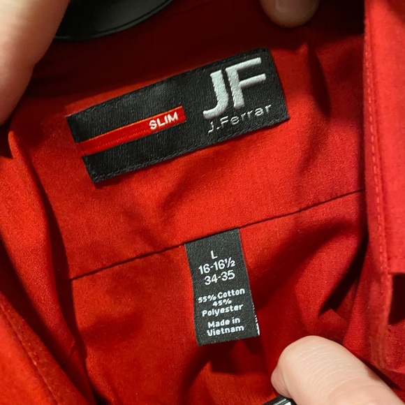 Red Men’s Slim Dress Shirt - Picture 2 of 2